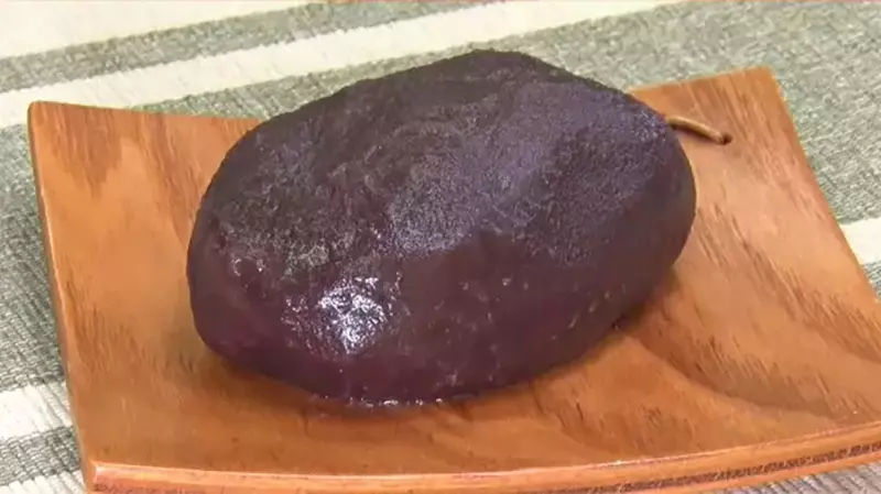 《牡丹餅VS萩餅》春秋時分會出現的日式點心 兩種看起來根本一模一樣啊? 《牡丹餅VS萩餅》春秋時分會出現的日式點心 兩種看起來根本一模一樣啊?