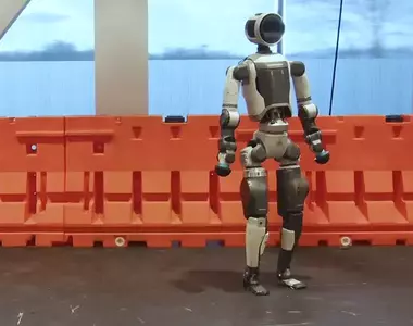 BostonDynamics的人形機器人《Atlas》最新展示影片