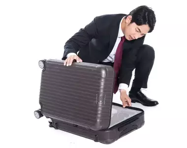 日本百元商店熱壓密封袋 對於行李重量斤斤計較的網友大推小物