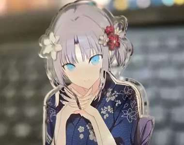 《新型壓克力人形立牌》彷彿紙娃娃可以自由穿脫衣服 這種設計會成為新趨勢嗎?