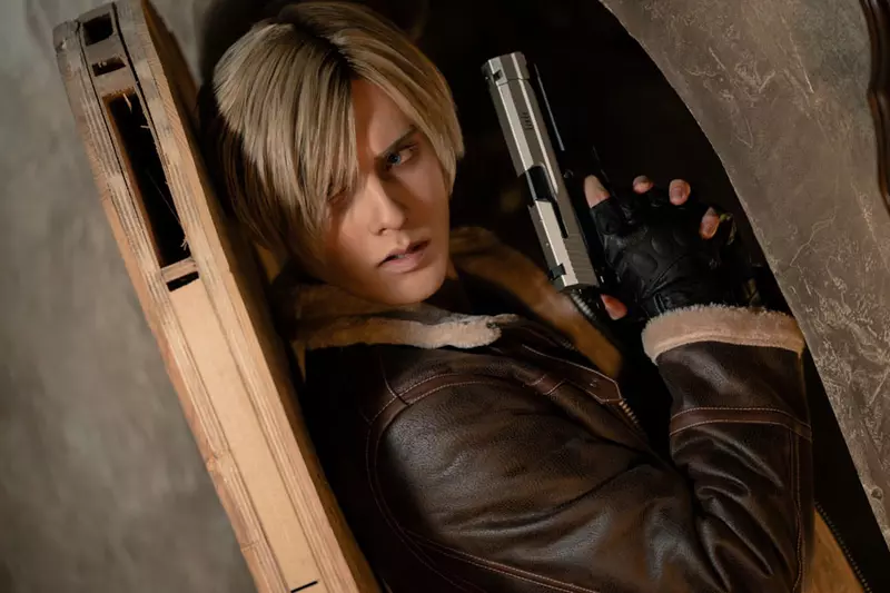 這不是CGI《惡靈古堡4重製版》里昂.甘迺迪超像角色扮演 這不是CGI《惡靈古堡4重製版》里昂.甘迺迪超像角色扮演