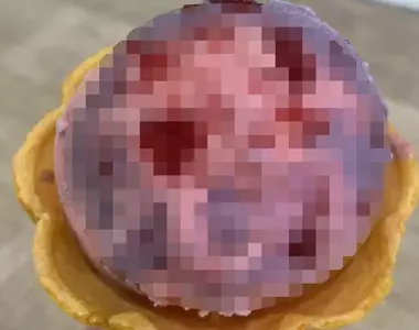 《日本話題冰淇淋口味》公司新人研發的作品 這賣相有人說可愛有人卻覺得超噁心?