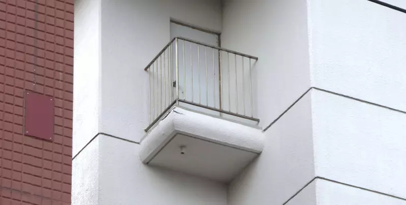 《日本大樓迷之設計》只能站一個人的超小陽台 如果在遊戲世界這裡肯定有寶箱 《日本大樓迷之設計》只能站一個人的超小陽台 如果在遊戲世界這裡肯定有寶箱