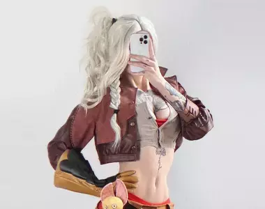 不露臉Coser《Luna》最近挑戰「魔物獵人荒野」中的人氣工匠女「潔瑪」