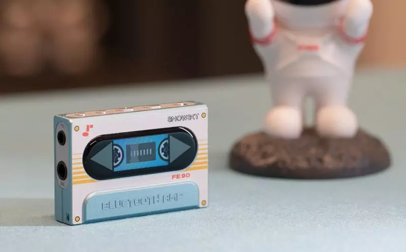 老朋友才懂得情懷 藍芽解碼「卡帶隨身聽」造型的耳機功率放大器