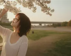 網友看法《AI美女似乎讓很多男性中招》有越來越多中老年會被這種照片給騙到