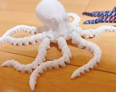 扭蛋商品《超可動章魚》觸手關節的精緻度高到讓網友感到不可置信的程度