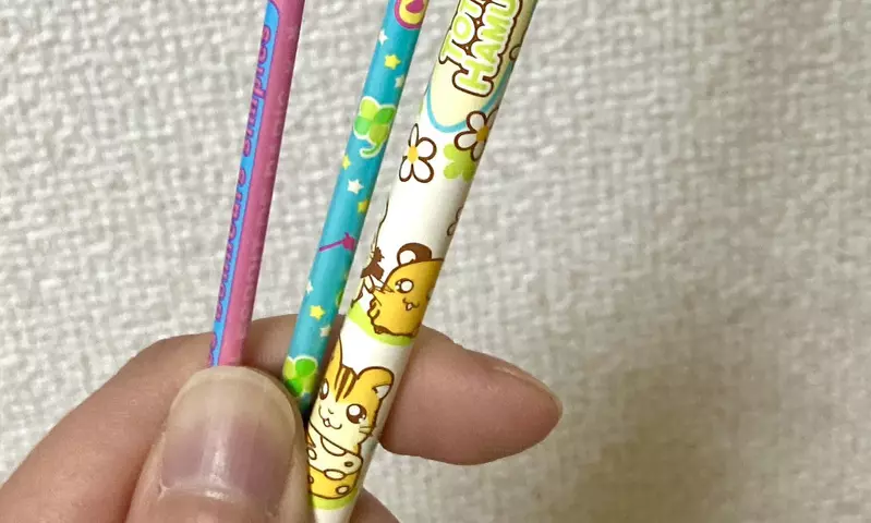 《懷舊動漫鉛筆》無視實用性的文具 以前拿出這玩意就會是班上的人氣王