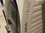 《在家電上寫字的人》日本老人的特殊習慣？購入日期和價錢都要好好記下來