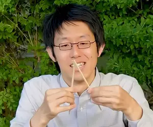 《全自動切割竹筷機》幫你漂亮將竹筷分離的機器