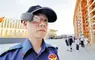 大阪世博情報 警衛配戴的顯示器像極了七龍珠裡的戰鬥力偵測器，還有這兩天會場掀起的「蟲大量發生」搖蚊危機