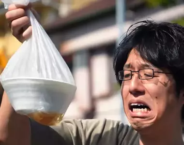 《外帶穩定器》完全戳中老外痛點的發明,以後帶走湯麵再也不會變乾麵了
