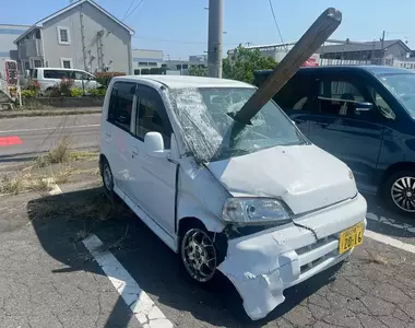 《坂出LIFE》占用便利商店停車場的知名廢車 眼看即將復活又被捕刀了?