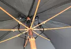 《骨傳導耳機改造》雨傘可以變身成巨型喇叭？日本網友實驗的結果是……