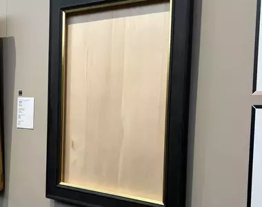 《耐人尋味的藝術品》日本網友看了很久 才驚覺這只是一個空畫框超丟臉