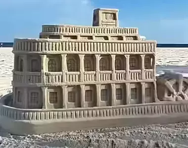 海灘上壯觀的建築沙雕作品 還以為會是AI影片但結果是人工打造的出來的奇觀