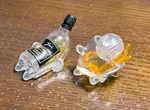 扭蛋商品《酒醉威士忌》酒瓶加上酒杯表現出了五種喝到不省人事的狀態，太搞笑了
