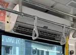 《函館市路面電車的高溫對策》車廂悶熱的解決辦法就是直接裝冷氣
