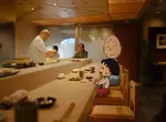 《櫻桃小丸子廣告》友藏帶小丸子吃壽司 日本網友立刻想起小紅馬溜溜車的惡夢
