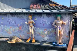 《長濱市有趣的家》寧靜住宅區赫然出現等身大人偶 幾年前還有炭治郎和禰豆子 《長濱市有趣的家》寧靜住宅區赫然出現等身大人偶 幾年前還有炭治郎和禰豆子