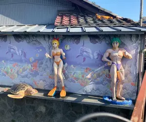《長濱市有趣的家》寧靜住宅區赫然出現等身大人偶 幾年前還有炭治郎和禰豆子