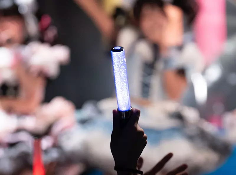 《失敗演唱會照片》想拍偶像失焦讓攝影師失望了 網友們卻覺得拍得超成功