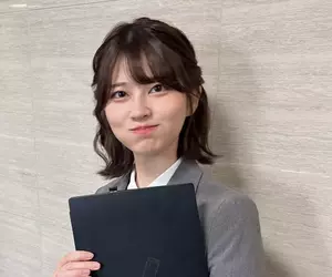 日本最美上班族爆紅《荒木佐保里》一瞬間成為全球最多人求婚的對象