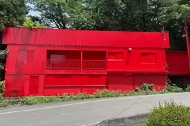 位於福島縣的《惡夢體驗設施REDBOX》因奇特的外觀受到民眾檢舉說這是詭異的宗教設施 位於福島縣的《惡夢體驗設施REDBOX》因奇特的外觀受到民眾檢舉說這是詭異的宗教設施