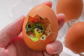 網友利用黏土製作《塔麻可吉》模型 用雞蛋當外殼雖然小小的但堆滿了可愛細節 網友利用黏土製作《塔麻可吉》模型 用雞蛋當外殼雖然小小的但堆滿了可愛細節