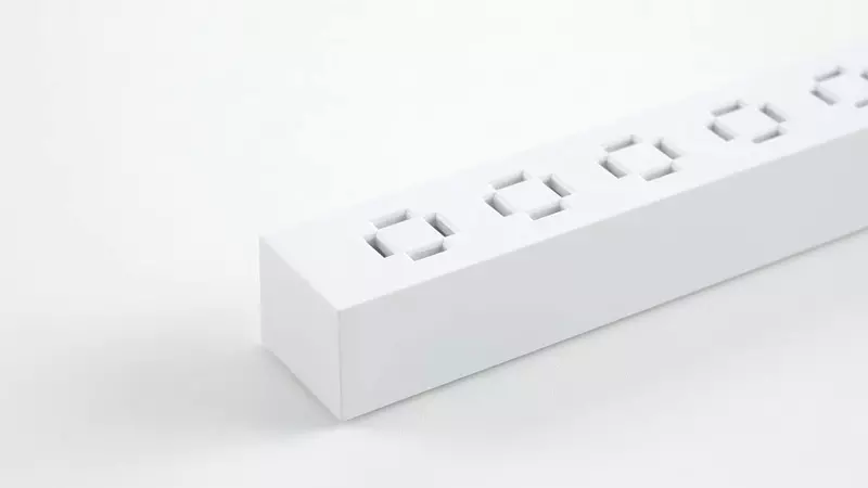 一款相當有意思的四方插座 不管直插橫插通通都可以的設計 一款相當有意思的四方插座 不管直插橫插通通都可以的設計