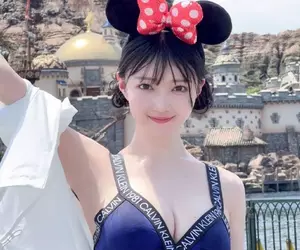 《迪士尼內衣正妹炎上》穿著過於性感這樣子的服裝是NG的唷