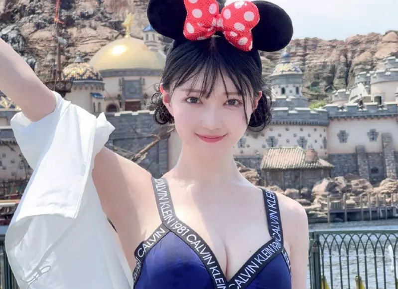 《迪士尼內衣正妹炎上》穿著過於性感這樣子的服裝是NG的唷 《迪士尼內衣正妹炎上》穿著過於性感這樣子的服裝是NG的唷