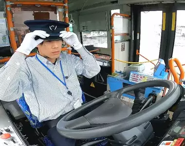 《公車司機的哀號》駕駛座其實熱爆了?日本網友驚覺難怪很多公車冷氣開超強