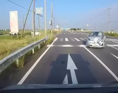 《詭異行車紀錄器》日本網友分享車禍影片 錄到神秘尖叫聲嚇壞大家了