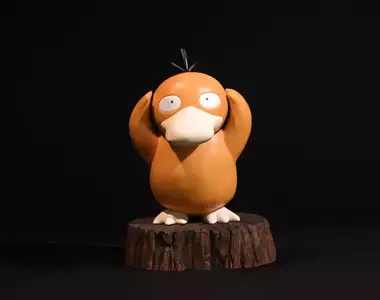 用3D列印筆做出《可達鴨》還原精靈寶可夢中那傻呼呼的模樣,還貼心的附加了充電擺動功能