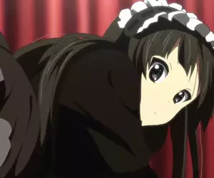 《K-ON！輕音部》澪在演唱會上跌倒露內褲 這一幕也算是「雜音」嗎？