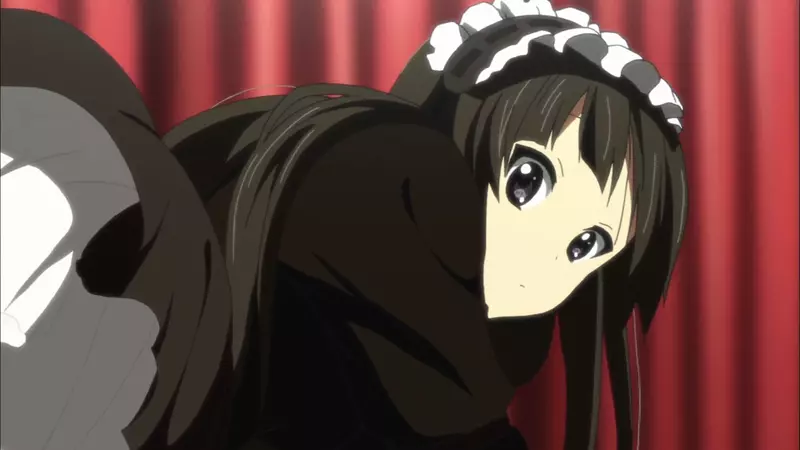 《K-ON！輕音部》澪在演唱會上跌倒露內褲 這一幕也算是「雜音」嗎？