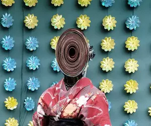 《高雅的和服妖怪》日本網友遮臉的方式太奇特 意外讓許多人愛上她了