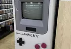 《巨大Game Boy》當年大小朋友都風靡的試玩機台 二手店開價220萬讓收藏家手癢了