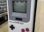 《巨大Game Boy》當年大小朋友都風靡的試玩機台 二手店開價220萬讓收藏家手癢了
