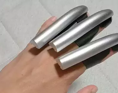 《伸縮狼爪》大創百貨爆紅玩具 日本網友全都搶著化身金鋼狼