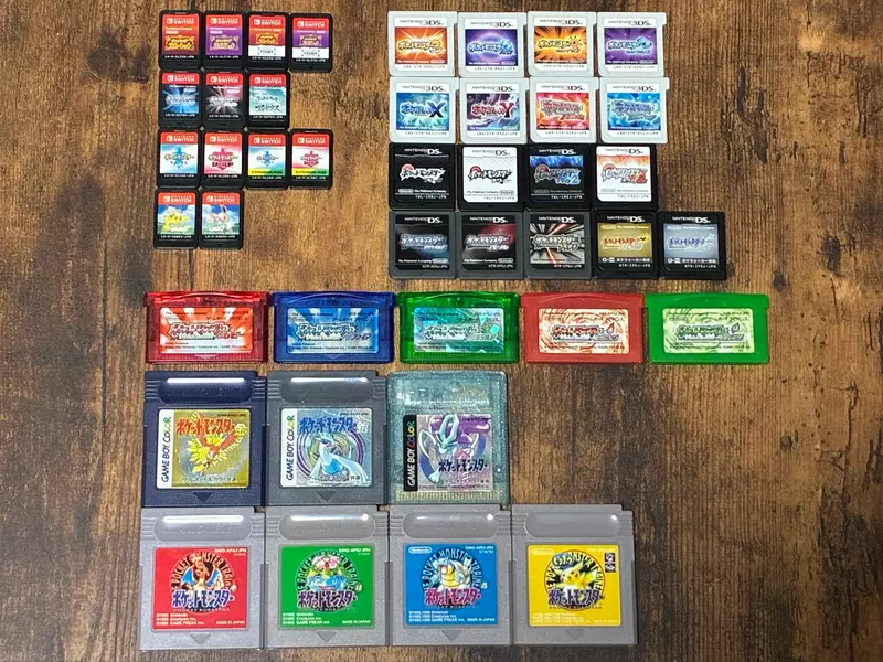 他號稱把《寶可夢》歷代遊戲全都玩遍了 其他玩家也不甘示弱跟著曬收藏