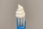 喜歡把牙膏擠成便便形狀的網友 你不孤單！因為網路上也有人這樣做(擠)