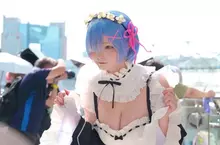 人氣Coser《すずら》的周刊寫真初體驗 大膽的展示第一次的泳裝和內衣打扮