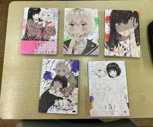 《性癖大公開》他借重口味百合漫畫給同學 對方歸還的時候竟然直接放桌上