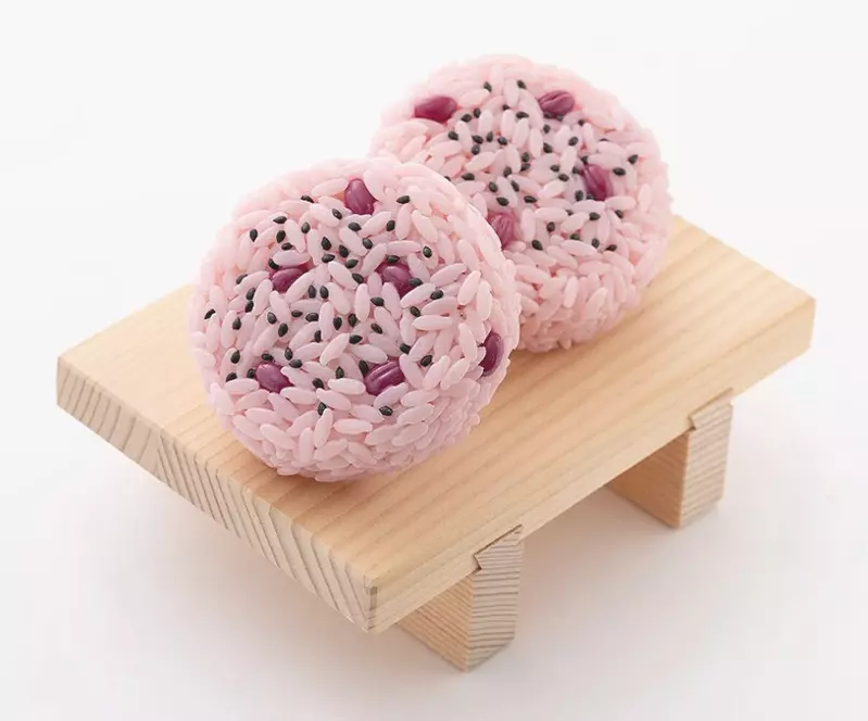 食物組裝模型《紅豆飯糰》全都由米粒組成總零件多達1776個