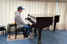 《什麼都不做的出租先生》演奏前衛樂曲4分33秒 挨批不尊重音樂炎上了