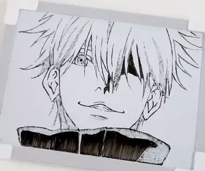 網友嘗試麥克筆白板畫 臨摹「咒術迴戰」角色五條悟 想不到牙籤跟棉花棒也成為了畫畫的工具！？