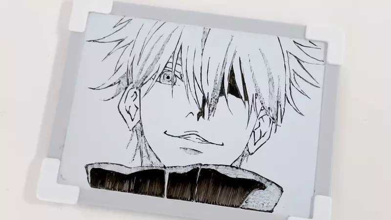 網友嘗試麥克筆白板畫 臨摹「咒術迴戰」角色五條悟 想不到牙籤跟棉花棒也成為了畫畫的工具！？