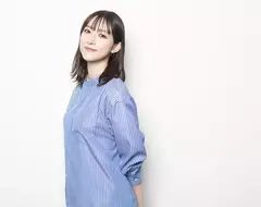 超美電台主持人《山崎あみ》慶祝寫真月曆發行馬上在網上PO回饋粉絲